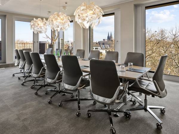 Moderne, luxuriöse Büros & Coworking in Köln Altstadt-Süd — Bild 6