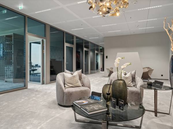 Exklusives Business Center mit Skyline-Blick in Frankfurt Innenstadt — Bild 8