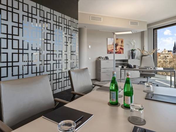 Moderne, luxuriöse Büros & Coworking in Köln Altstadt-Süd — Bild 2