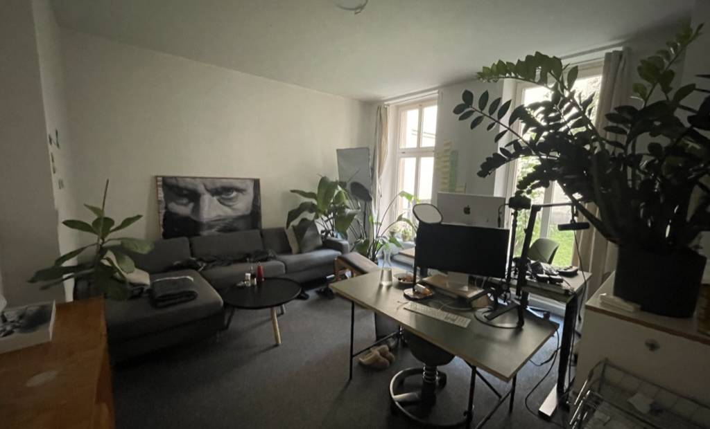 Single Office room / Ein ganzer Büroraum