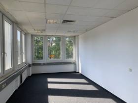 Maßgeschneiderte Büros mit CAT6-Verkabelung