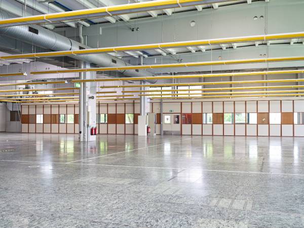 Attraktive alleinstehende Büroflächen in ruhiger zentraler Lage — Bild 3