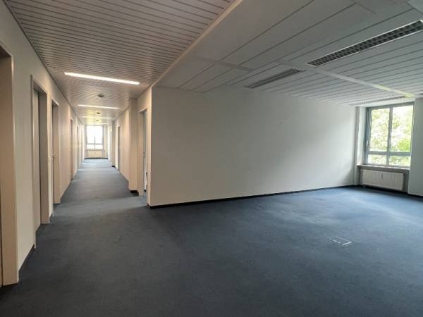 Freundliche Büroflügel mit eigenen Gestaltungsmöglichkeiten — Bild 4
