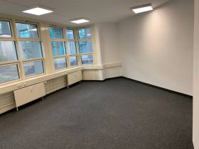 Großzügige und helle Bürofläche