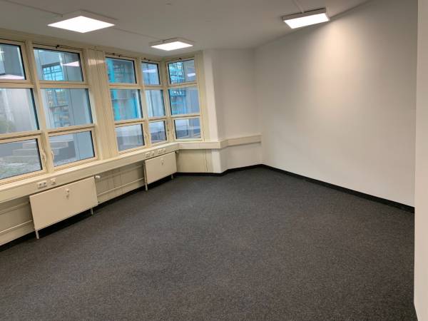 Großzügige und helle Bürofläche — Bild 2