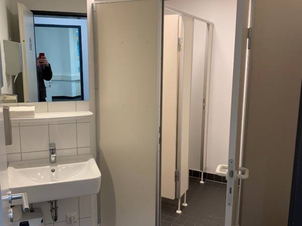 Großzügige und helle Bürofläche — Bild 8