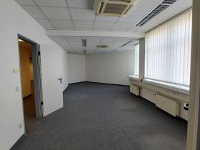 Hochwertiges Business-Ambiente mit Aussicht der Extraklasse