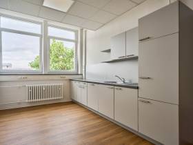 Sofort verfügbar - Exklusive Büroeinheit mit Teeküche