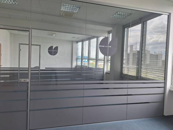 Exklusive Bürofläche (Open-Space, Gruppen- und Einzelbüros) — Bild 4