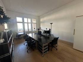 Ku'damm-nahes Büro mit Balkon