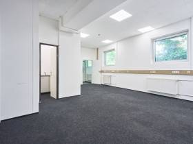 Mehrstöckige Büro-/Lagerfläche