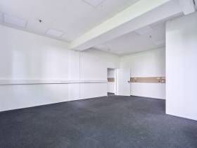 Mehrstöckige Büro-/Lagerfläche