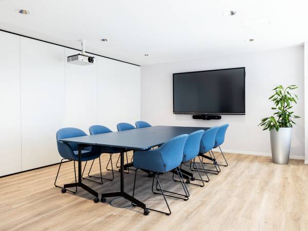Modernes Business Center mit Teambüros in Stuttgart-Mitte — Bild 8
