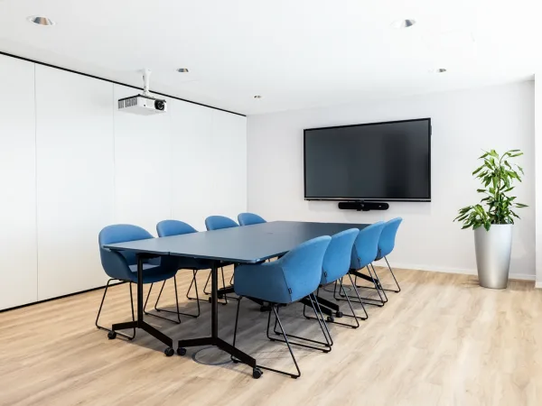 Abschließbares Büro in Stuttgart (Mitte) – Modernes Teambüro in Business Center in Stuttgart-Mitte — Bild 8