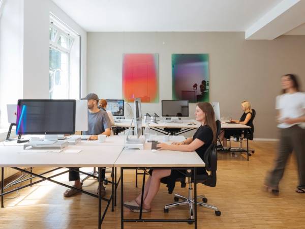 Schreibtischplatz in München (Au-Haidhausen) – Helle Ladenbüro-Bürogemeinschaft in München Au-Haidhausen — Bild 1
