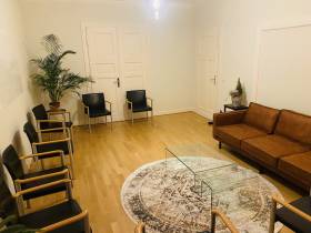 Schöne Altbau Büroräumlichkeiten in Carlstadt am Rhein