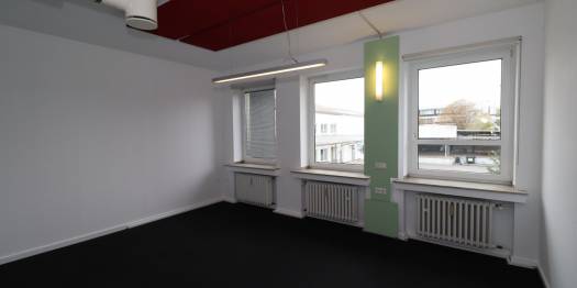 Flexible Büroräume in Köln-Ehrenfeld – 20–28 m², 4-6 Arbeitsplätze