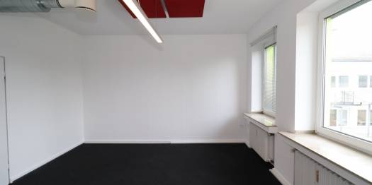 Flexible Büroräume in Köln-Ehrenfeld – 20–28 m², 4-6 Arbeitsplätze