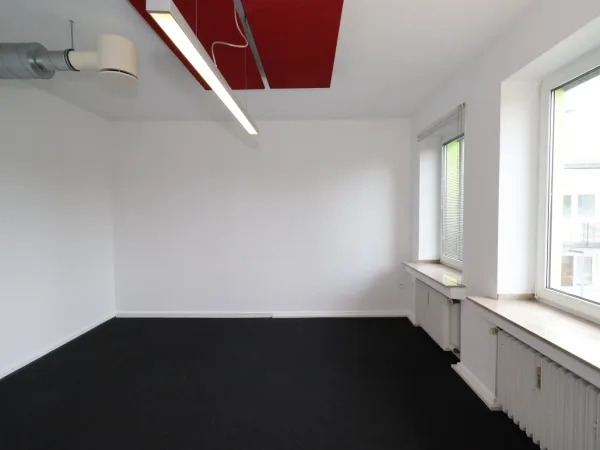 Abschließbares Büro in Köln (Ehrenfeld) – Helle Büroräume in Bürogemeinschaft in Köln-Ehrenfeld — Bild 3