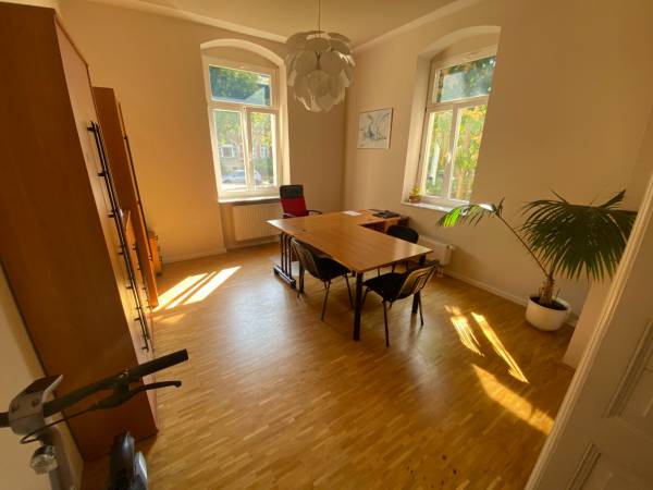 Möblierter Büroraum in repräsentativer Villa, Dresden-Radeberger — Bild 1