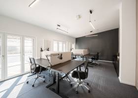 Schreibtischarbeitsplätze / Coworking