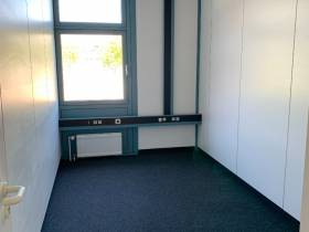 Einladende Büroeinheit im Grünen