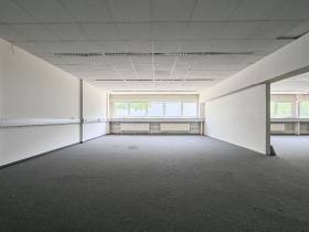Lagerhalle im Norden plus Büro im 1. OG
