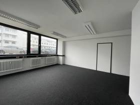 Bürofläche mit Bistro und Produktionsküche