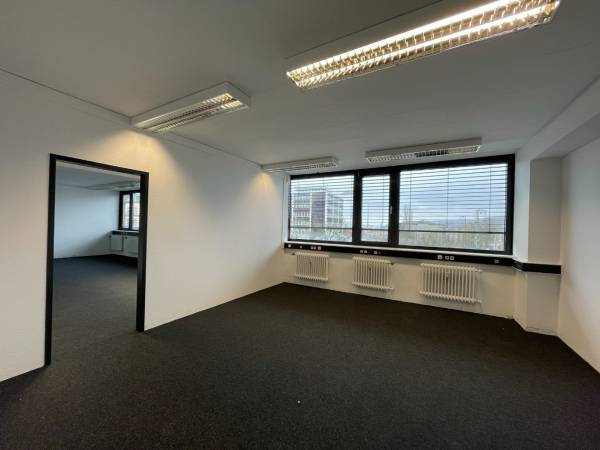 Bürofläche mit Bistro und Produktionsküche — Bild 4