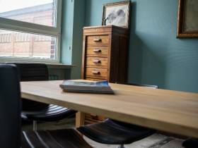 Besondere Büros mit industriellem Charme