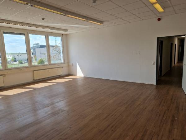 Schöne moderne Bürofläche mit eigenem Empfangsbereich — Bild 3