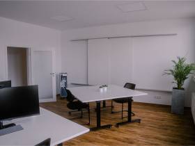 Heller Büroraum (29 m²) zur Dauervermietung im modernen Co-Working Umfeld