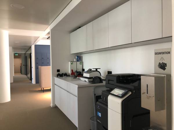 Abschließbares Büro in Berlin (Mitte) – Moderner Büroraum in Bürogemeinschaft am Spreeufer in Berlin-Mitte — Bild 5