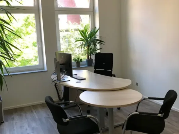 Abschließbares Büro in Apolda (Oberroßla) – Flexible Büroräume in moderner Bürogemeinschaft in Apolda-Oberroßla — Bild 1