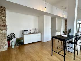 Verschiedene Büro-Optionen zur Vermietung