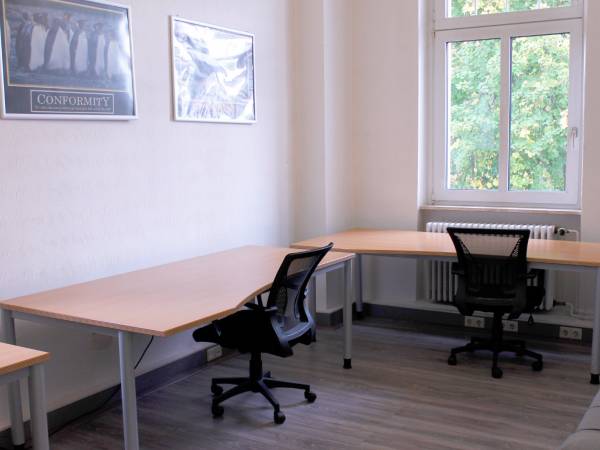 Moderner Coworking Space in Ettlingen West — Bild 2
