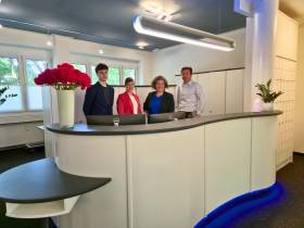 Schreibtischplatz / Coworking Space mit Blick auf die Isar