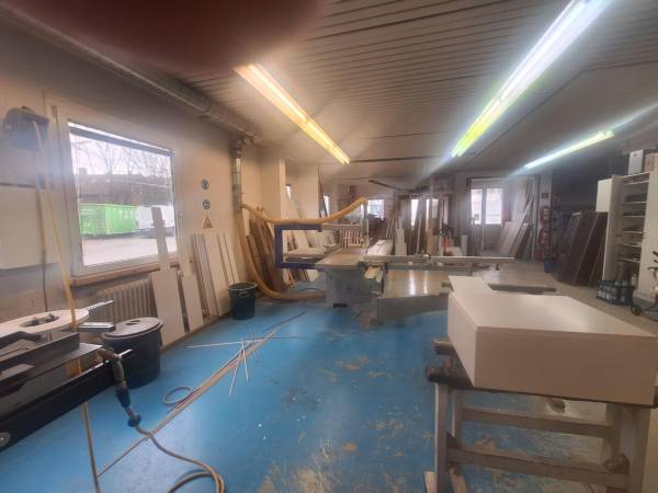 Bürofläche mit geräumiger Werkstatt / Produktion — Bild 3