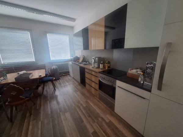 Bürofläche mit geräumiger Werkstatt / Produktion — Bild 6