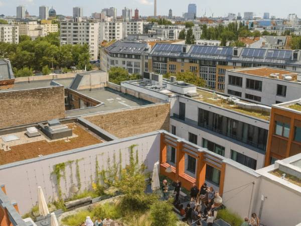 Flexible Büroflächen mit Dachterrasse und Panoramablick — Bild 3