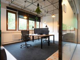 Ihr geschäftliches Zuhause mit Panoramablick in Flughafennähe