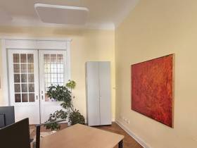 Sonnendurchflutete möblierte Büros im Altbau zentrumsnah