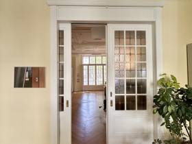 Sonnendurchflutete möblierte Büros im Altbau zentrumsnah