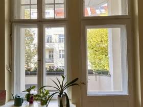 Sonnendurchflutete möblierte Büros im Altbau zentrumsnah