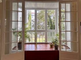 Sonnendurchflutete möblierte Büros im Altbau zentrumsnah