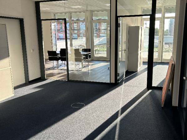 Moderne Bürogemeinschaft in Aichtal mit Praxisräumen — Bild 6