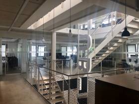 Eigenständige Büroflächen über zwei Etagen in Mittersendling