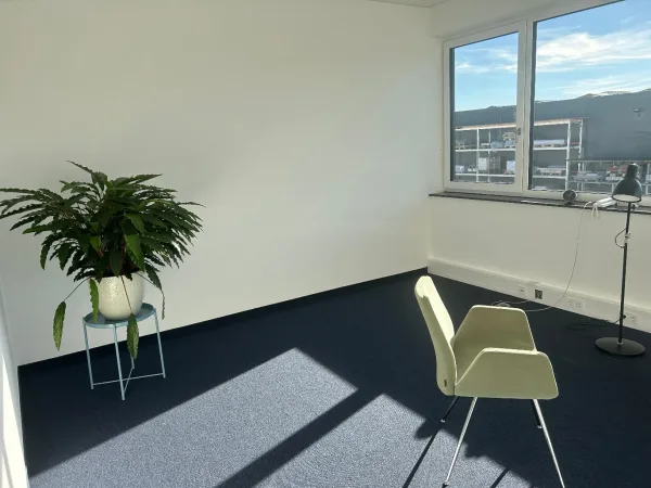 Abschließbares Büro in Aichtal (Aich) – Moderne Praxis in Bürogemeinschaft in Aichtal-Aich — Bild 2