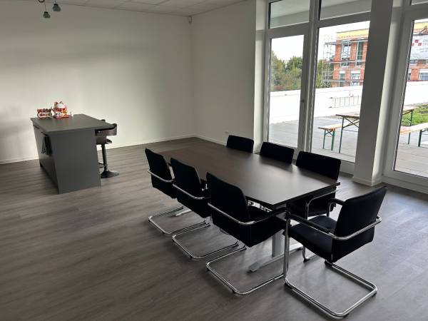 Moderne Bürogemeinschaft in Aichtal mit Praxisräumen — Bild 5