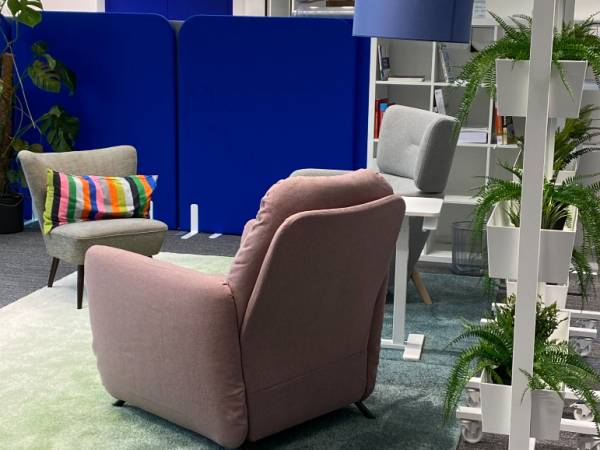 Modernes vollmöbliertes Büro in Bürogemeinschaft in — Bild 6
